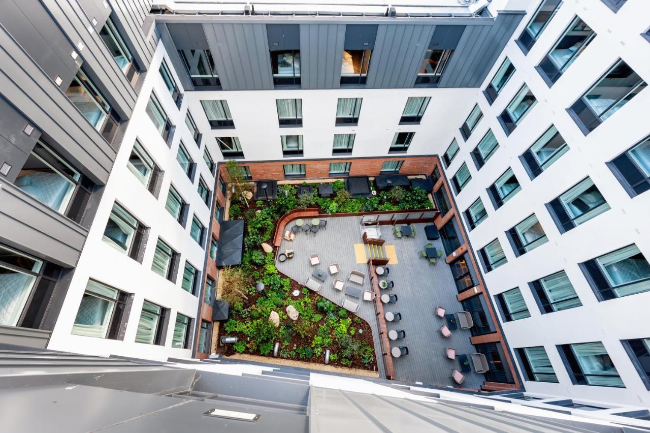 Staycity Centre Apartahotel 4*